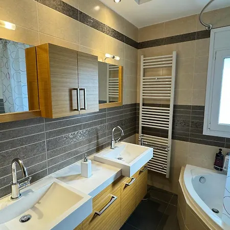 Apartament Luxurious Boutique 2 *